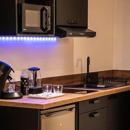 Blue Night - Jacuzzi - Bord De Seine Appartement Corbeil-Essonnes Buitenkant foto